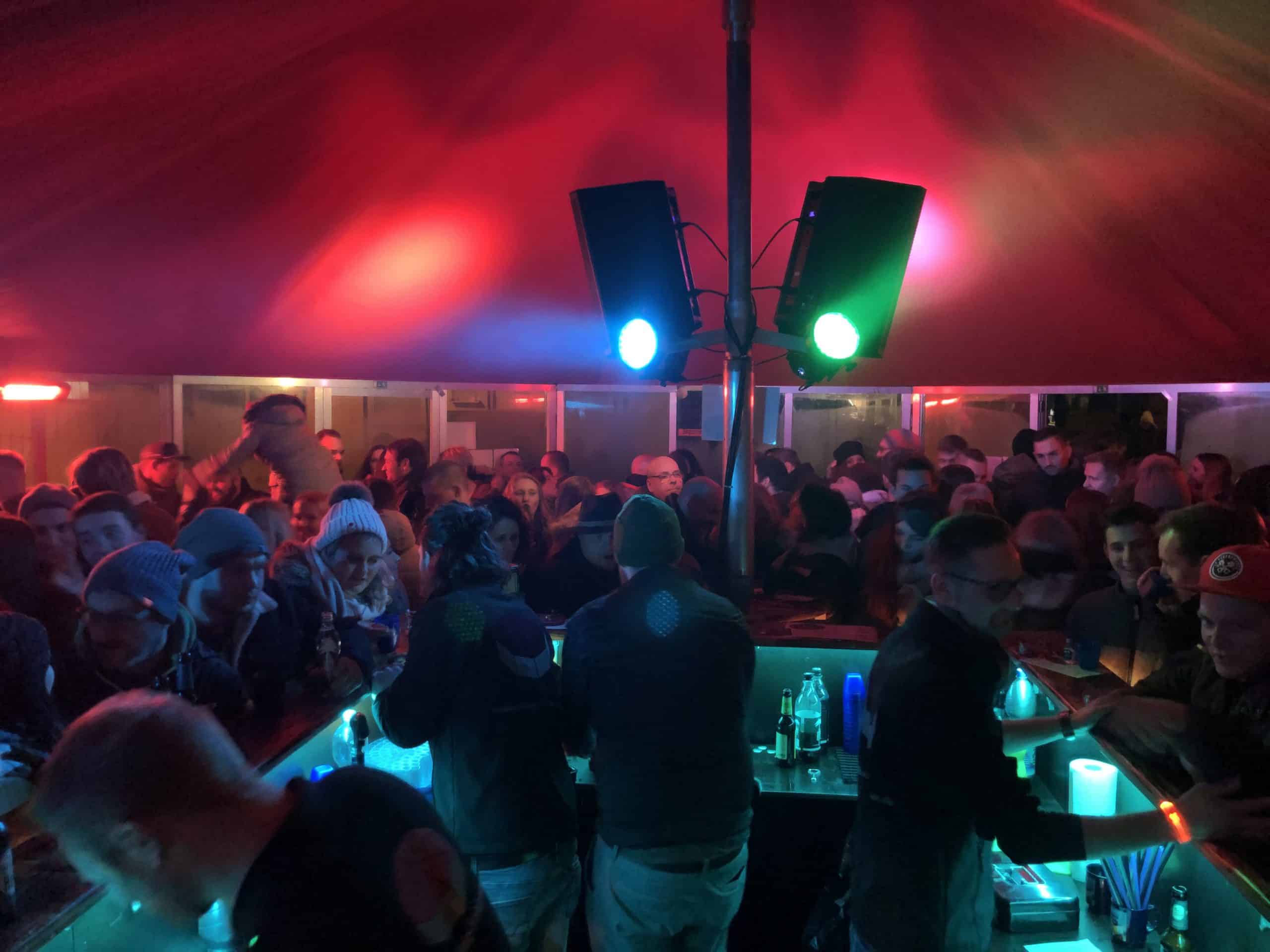 Schirmbar 60m²Weihnachtsmarkt